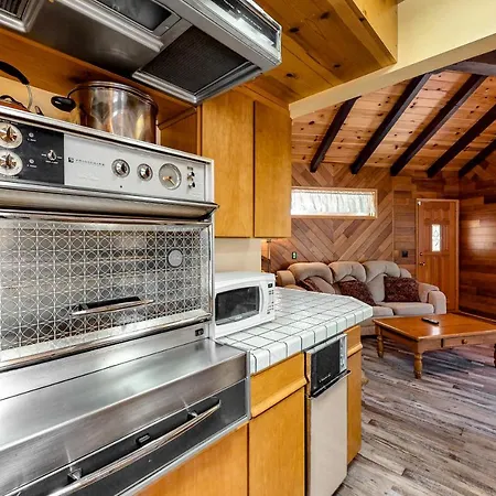 Retro Cabin Lake Arrowhead Exterior photo