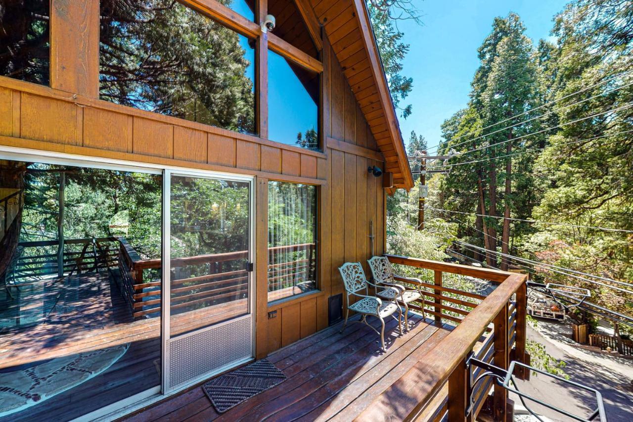 Retro Lake Arrowhead