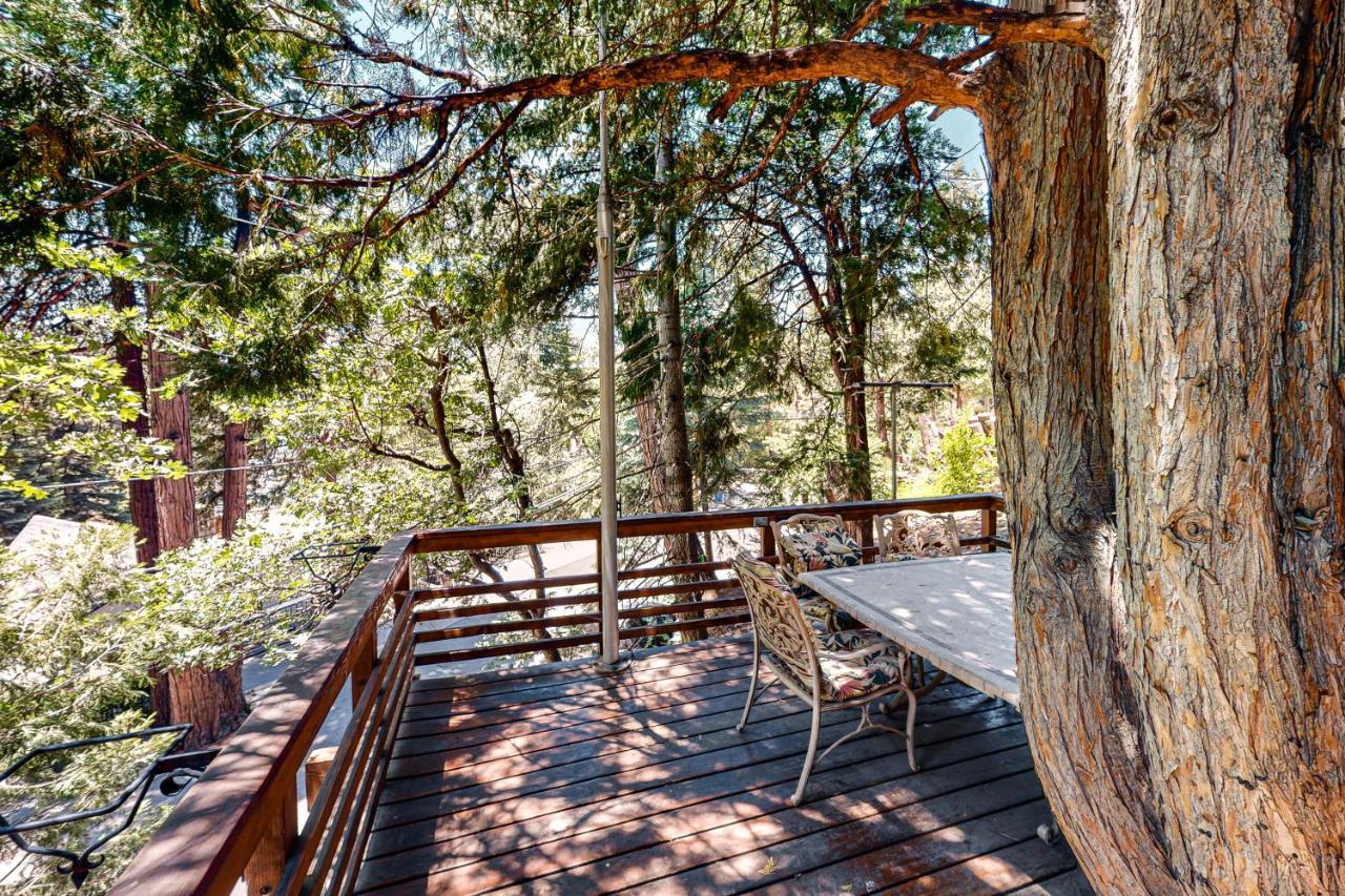 Retro Lake Arrowhead